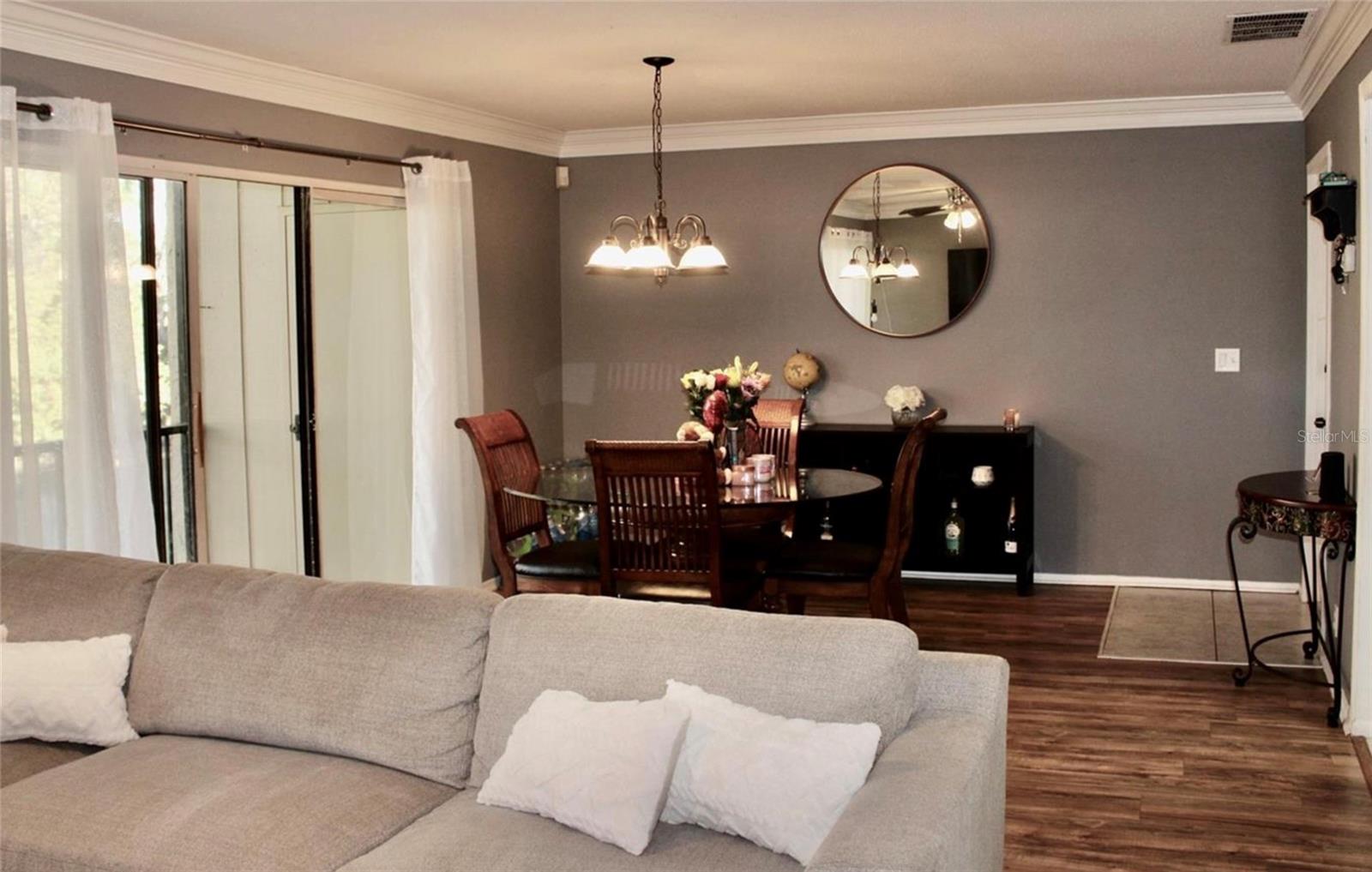 429 SHEOAH BOULEVARD 8