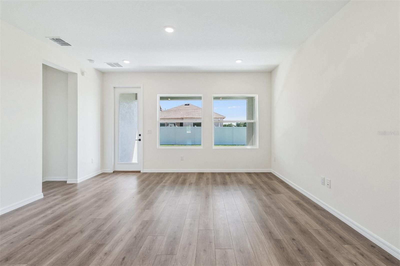 EASTLYN - Residential