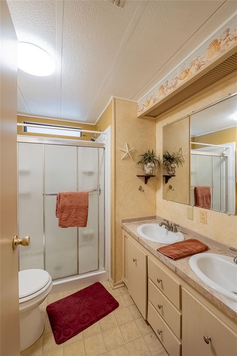 OAKWOOD ESTATES - Residential