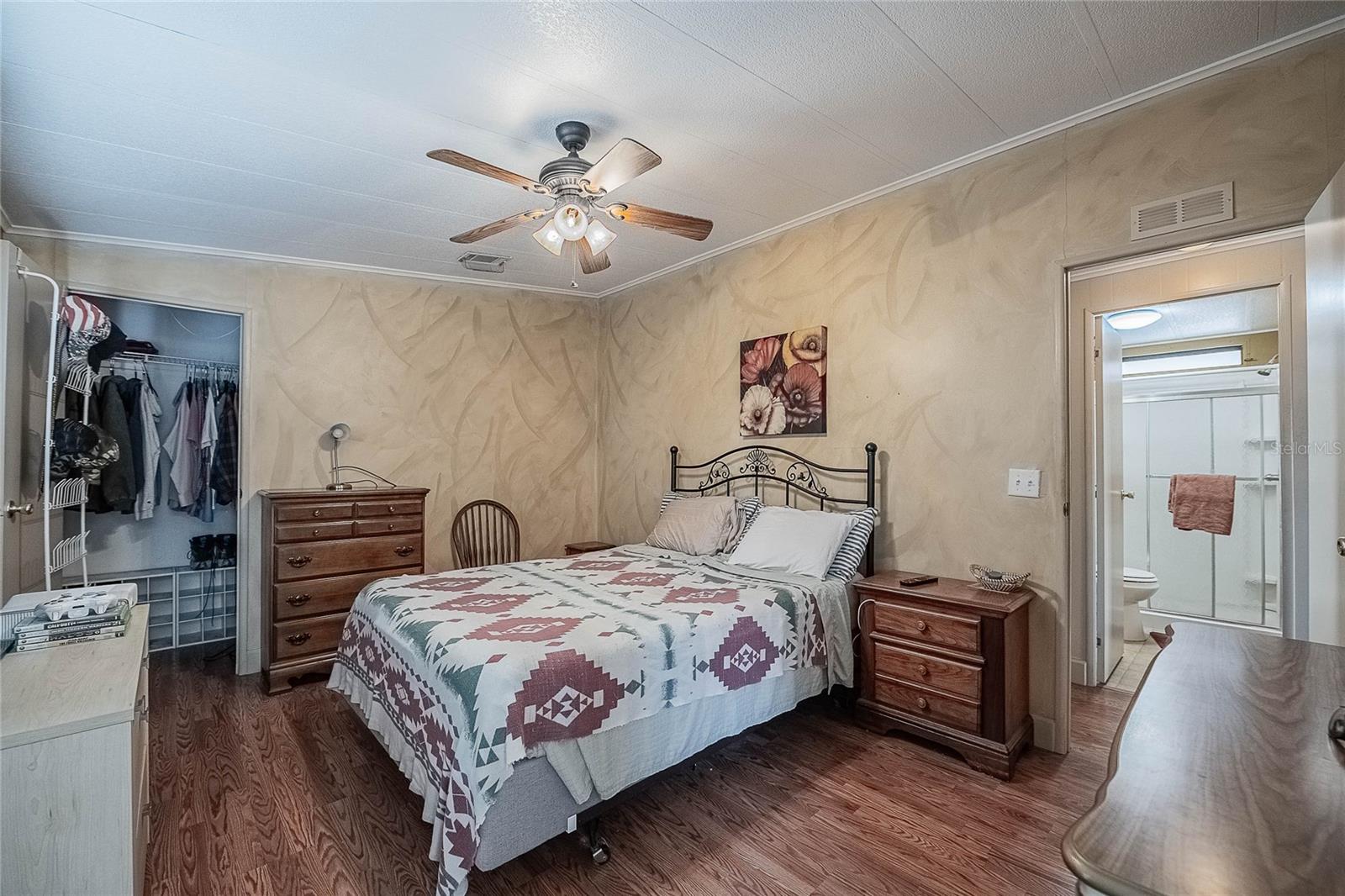 OAKWOOD ESTATES - Residential