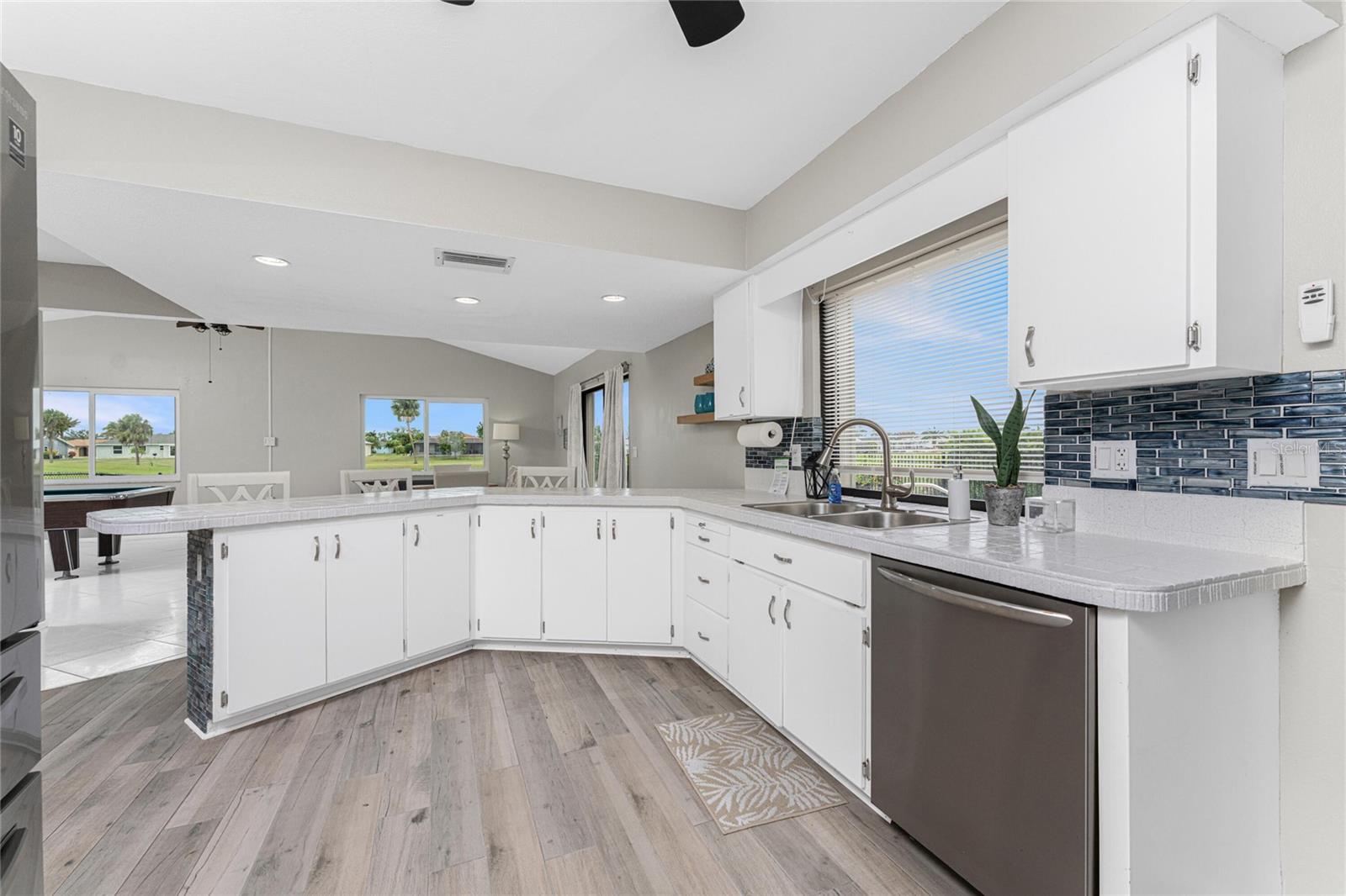 ROTONDA WEST OAKLAND HILLS - Residential