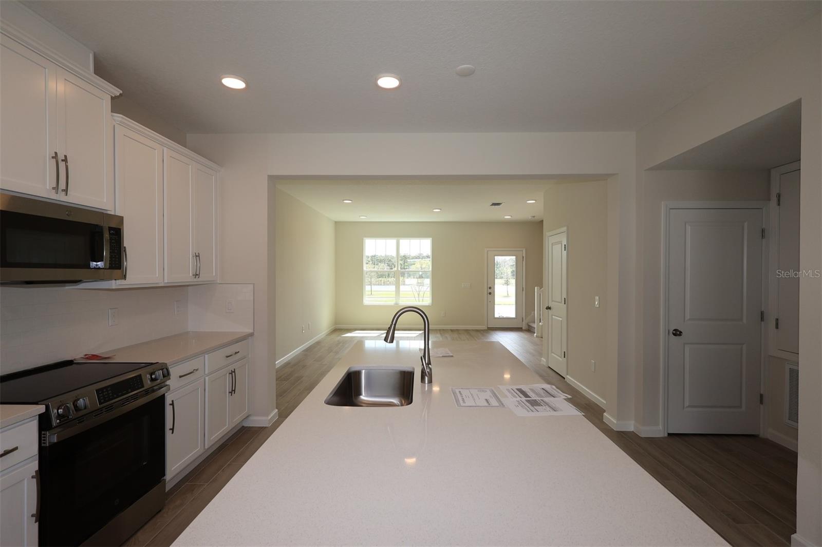 CENTER LAKE ON THE PARK - Residential