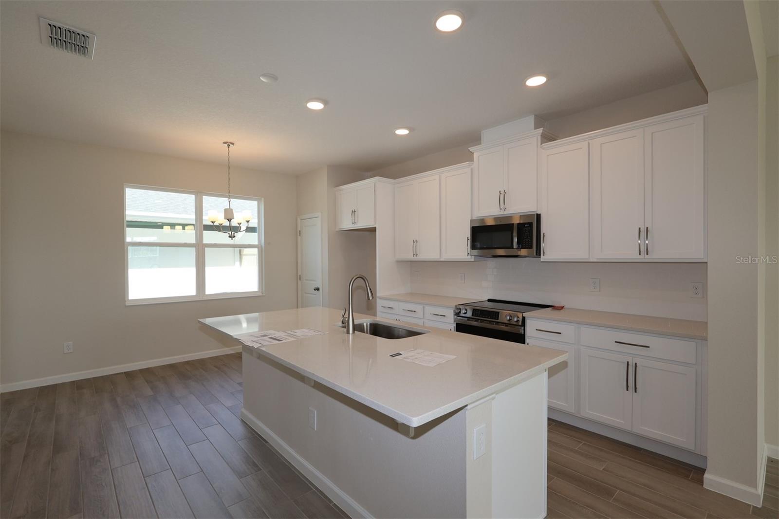 CENTER LAKE ON THE PARK - Residential