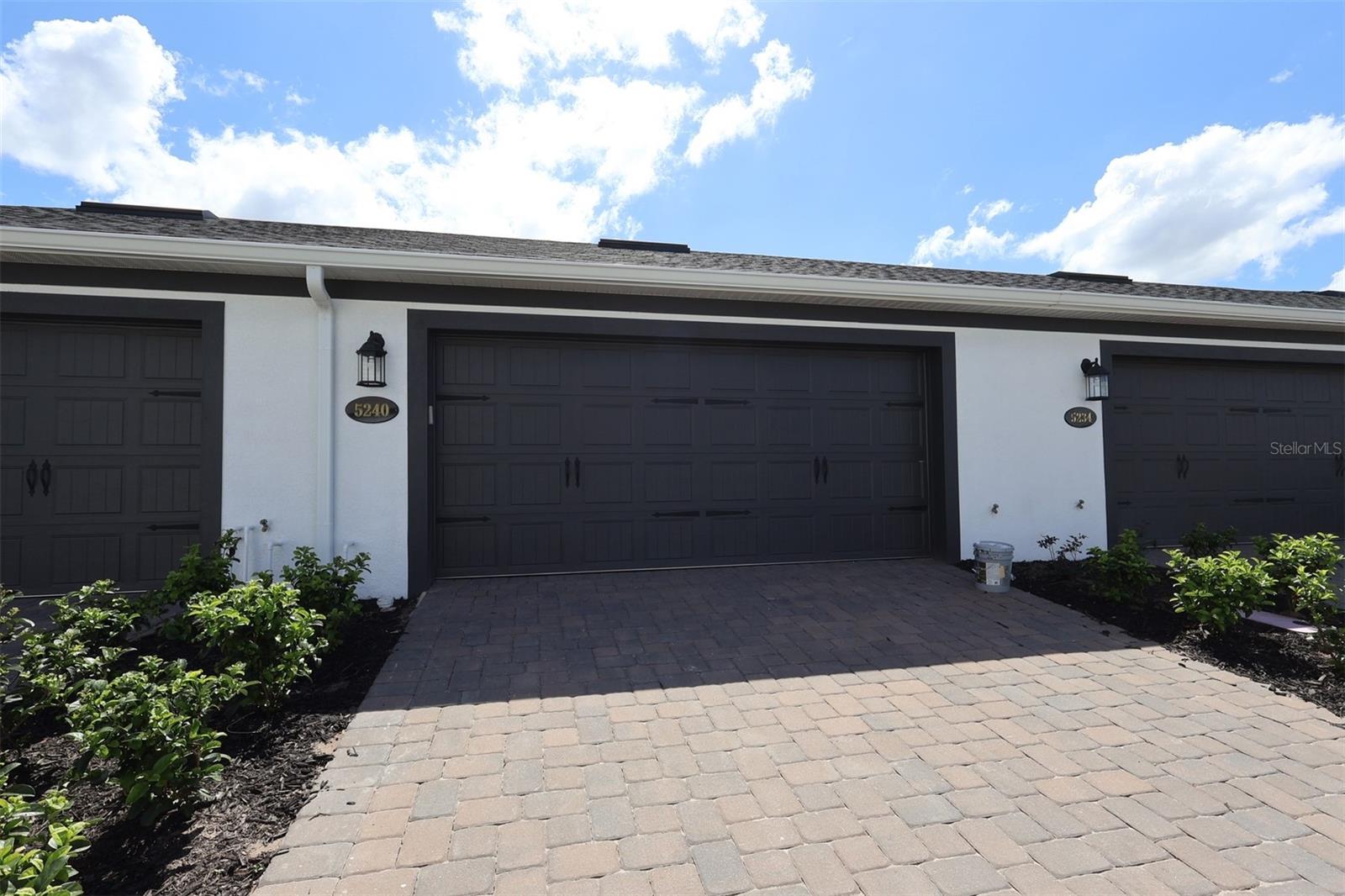 CENTER LAKE ON THE PARK - Residential