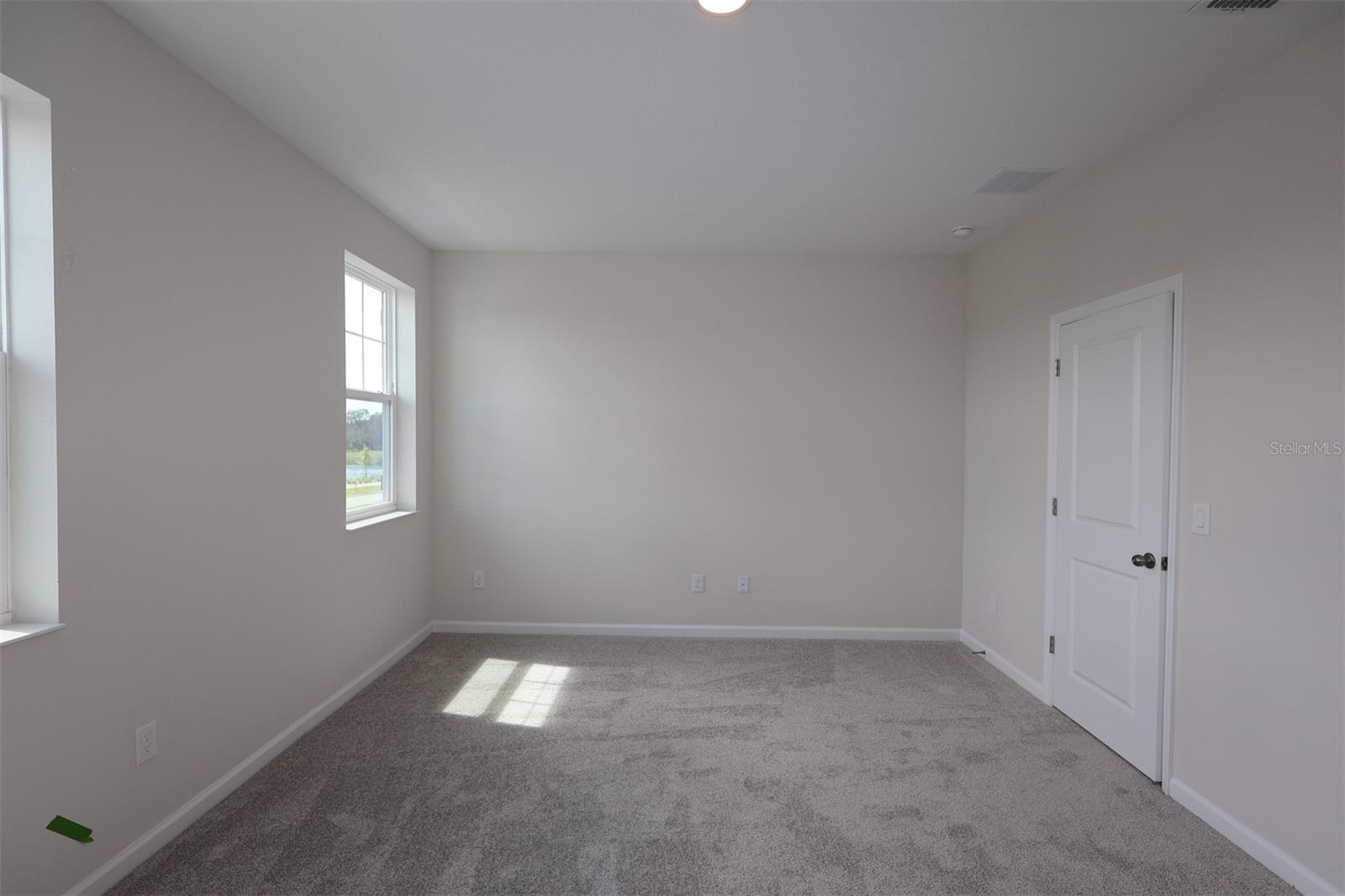 CENTER LAKE ON THE PARK - Residential