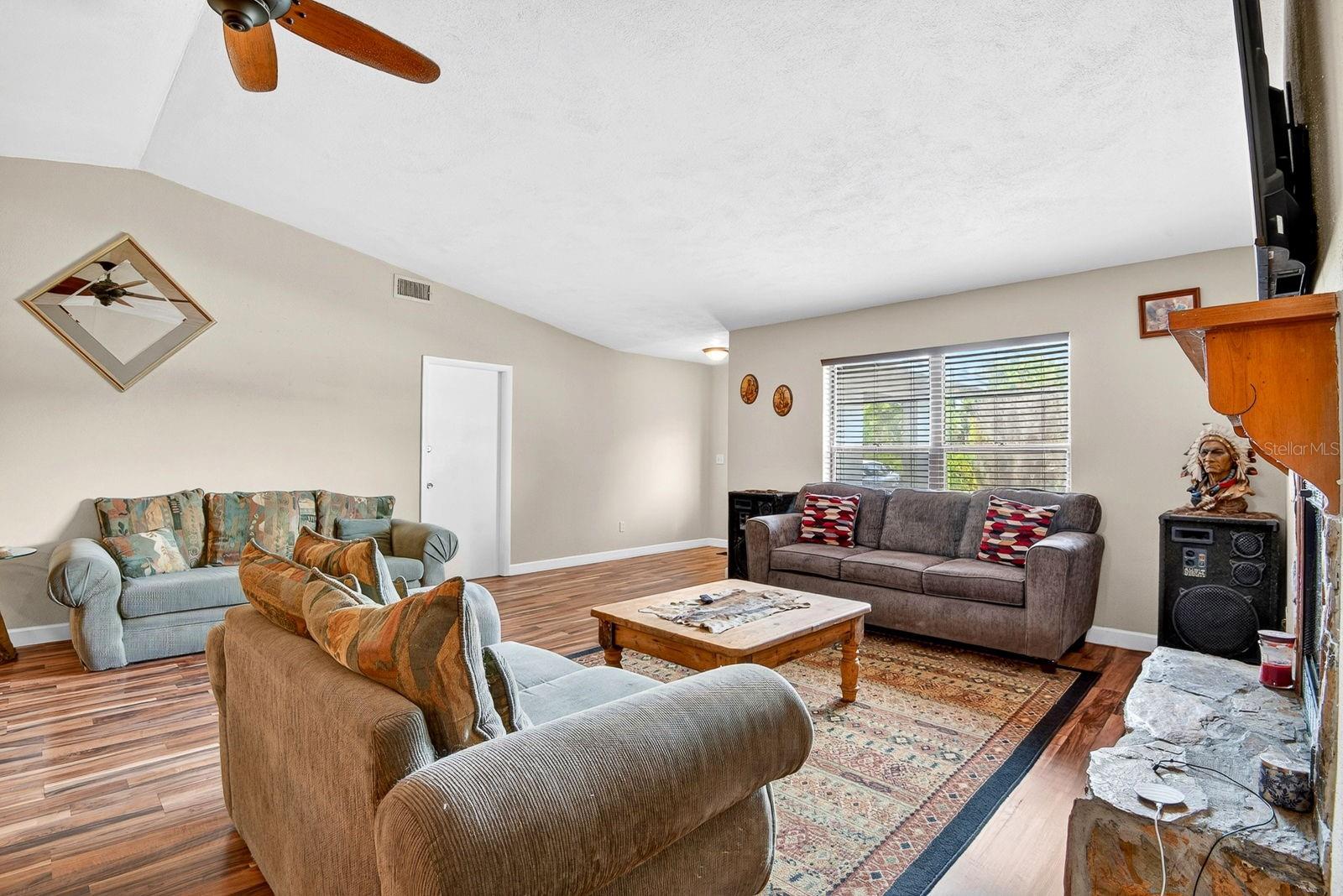 WOODLAWN LAKES - Residential