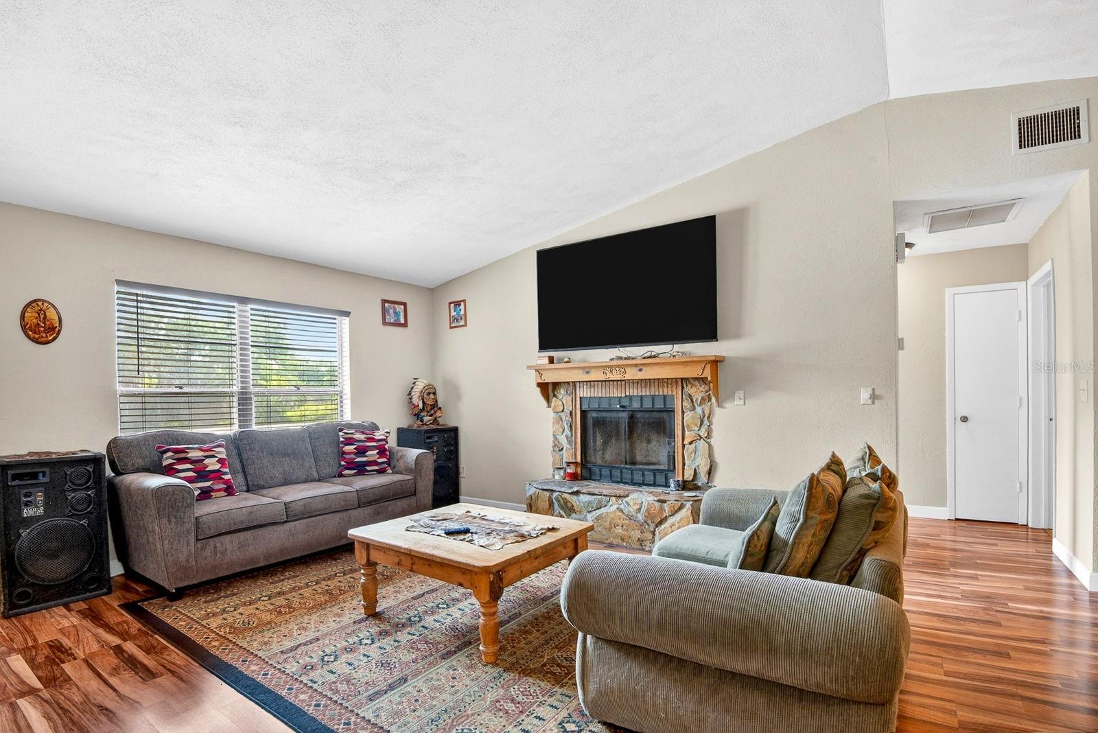 WOODLAWN LAKES - Residential