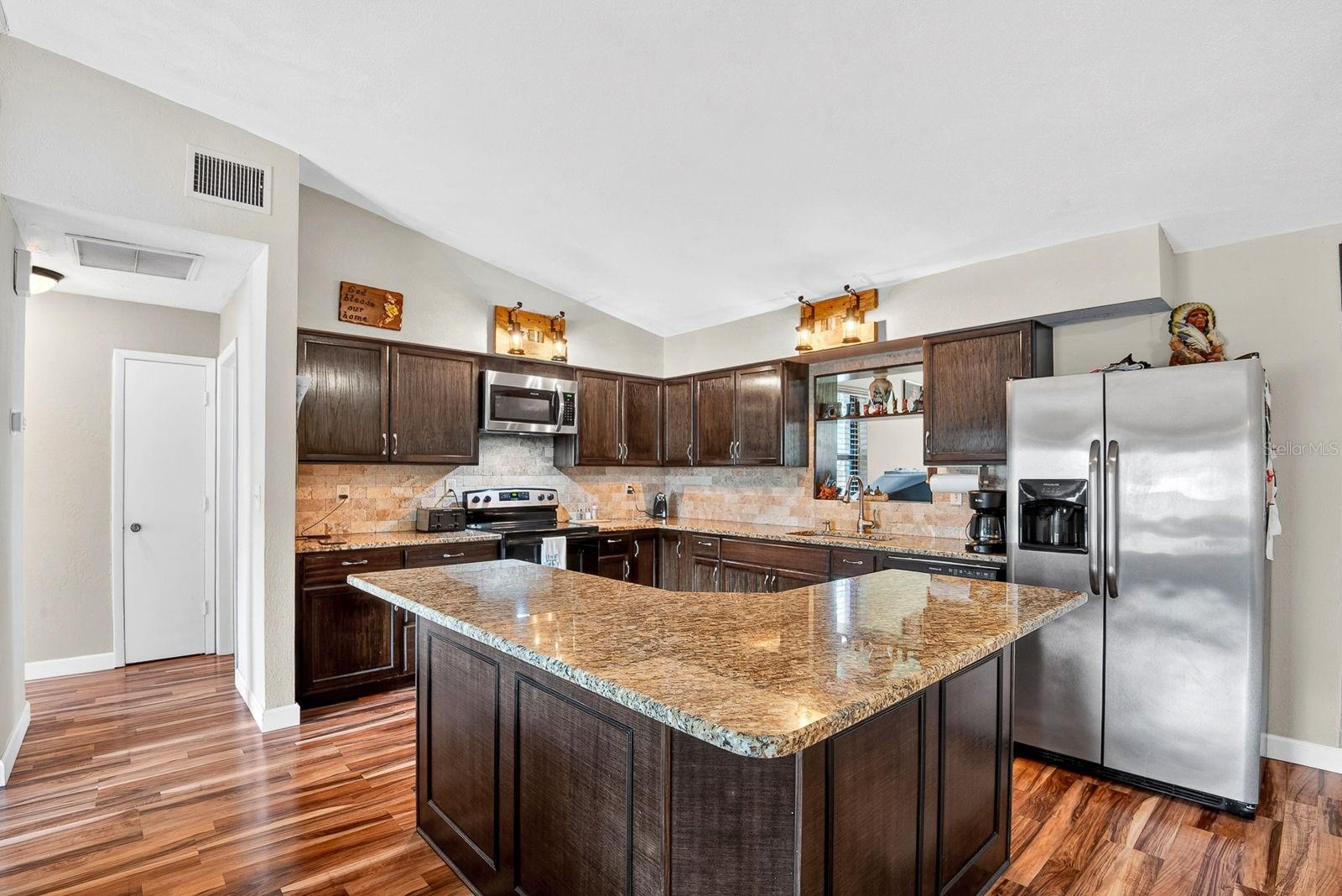 WOODLAWN LAKES - Residential