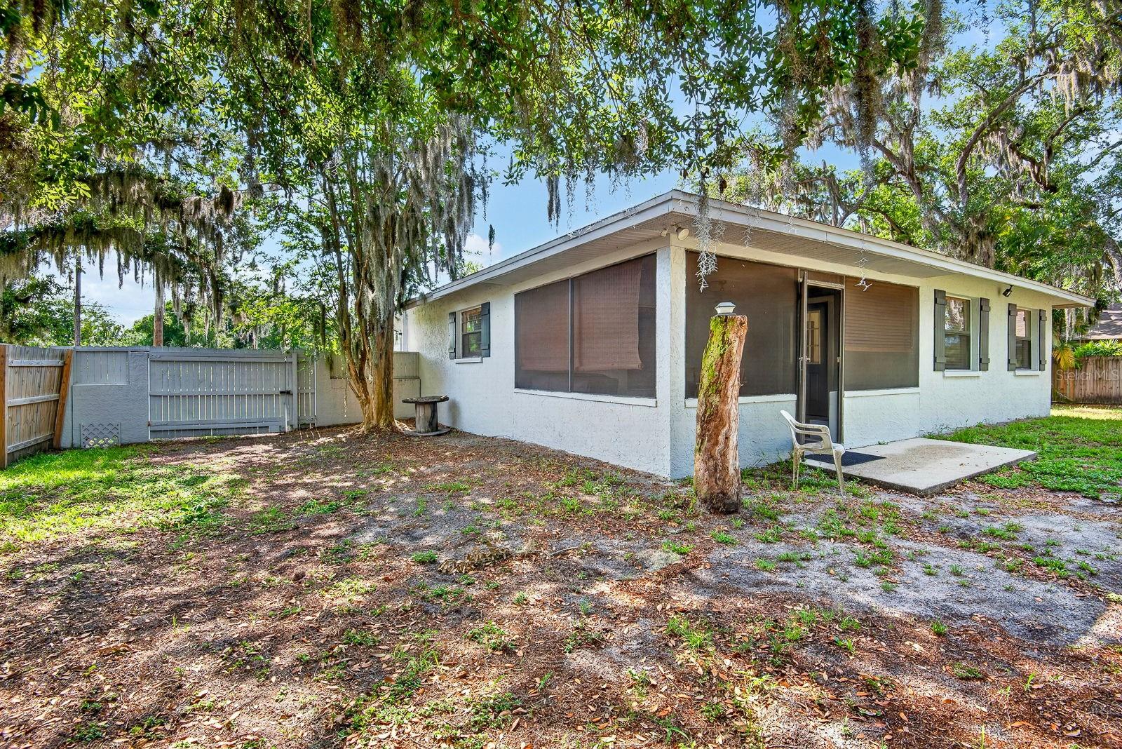 WOODLAWN LAKES - Residential