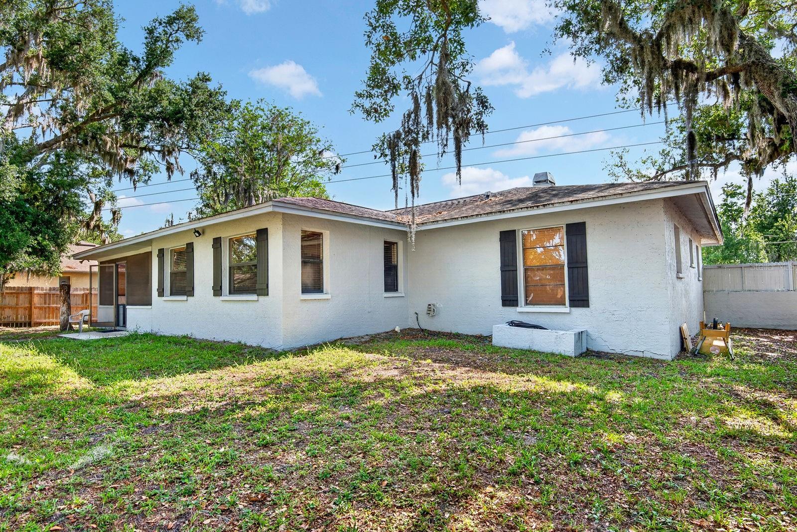 WOODLAWN LAKES - Residential