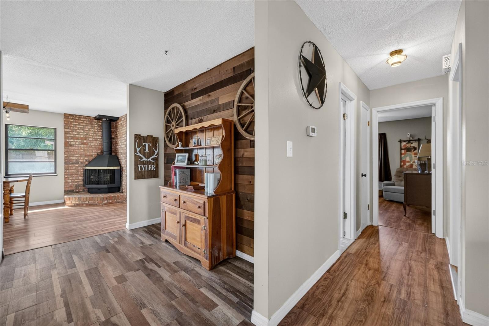 AVON PARK LAKES - Residential