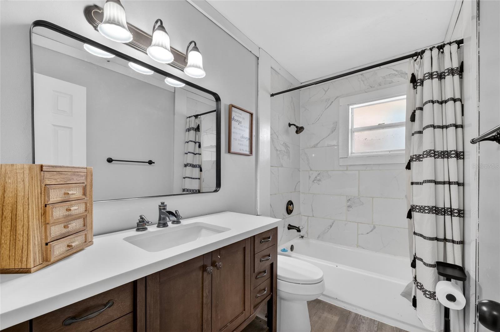 AVON PARK LAKES - Residential