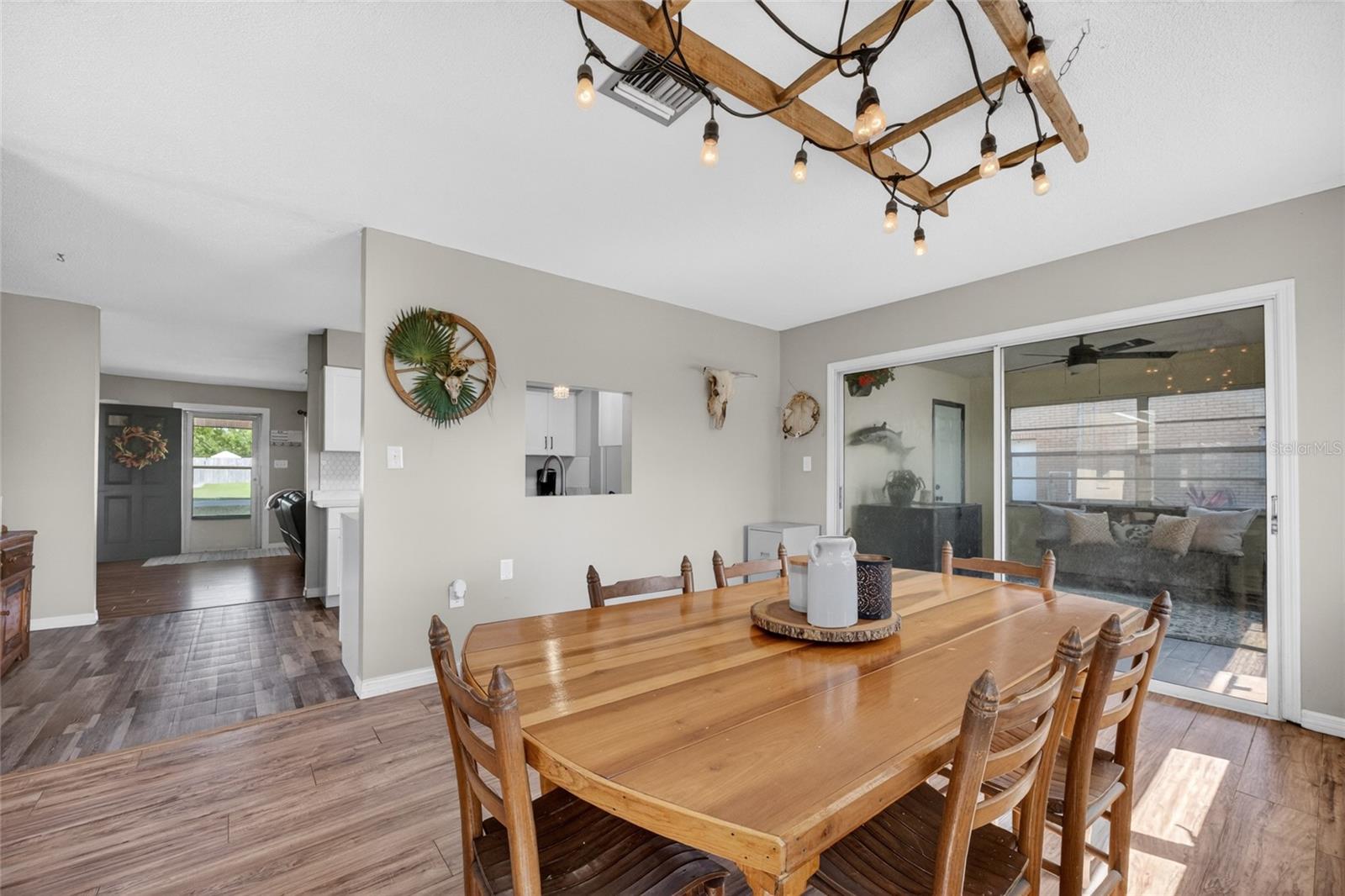 AVON PARK LAKES - Residential