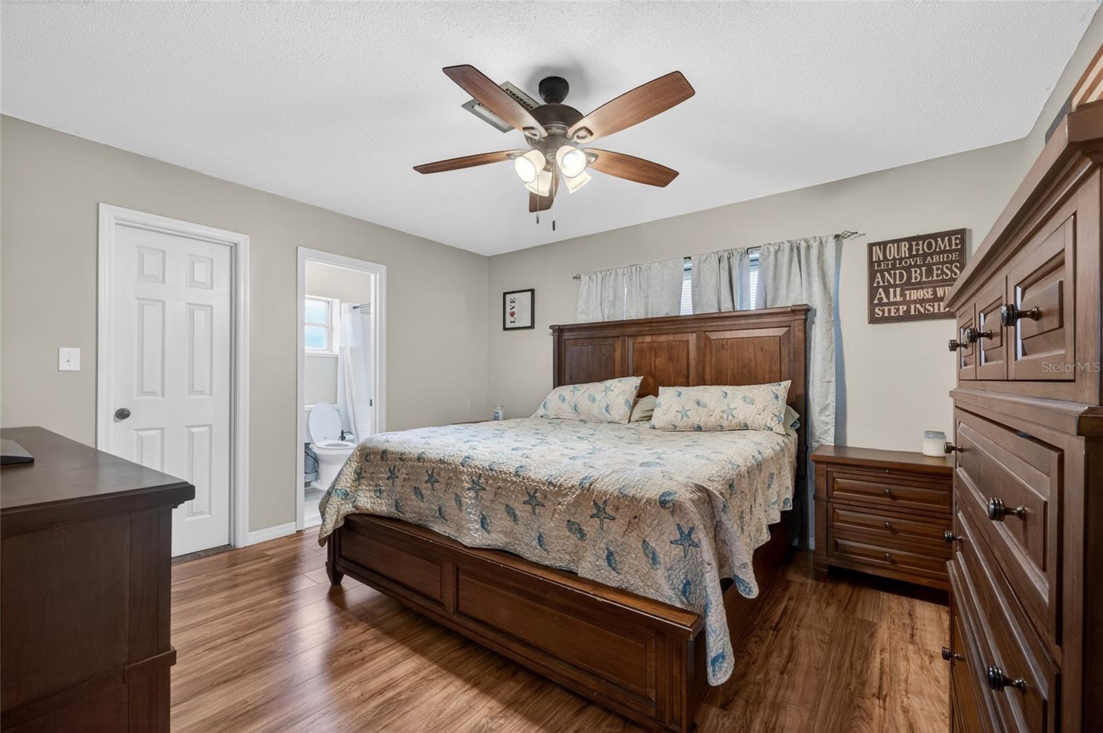 AVON PARK LAKES - Residential