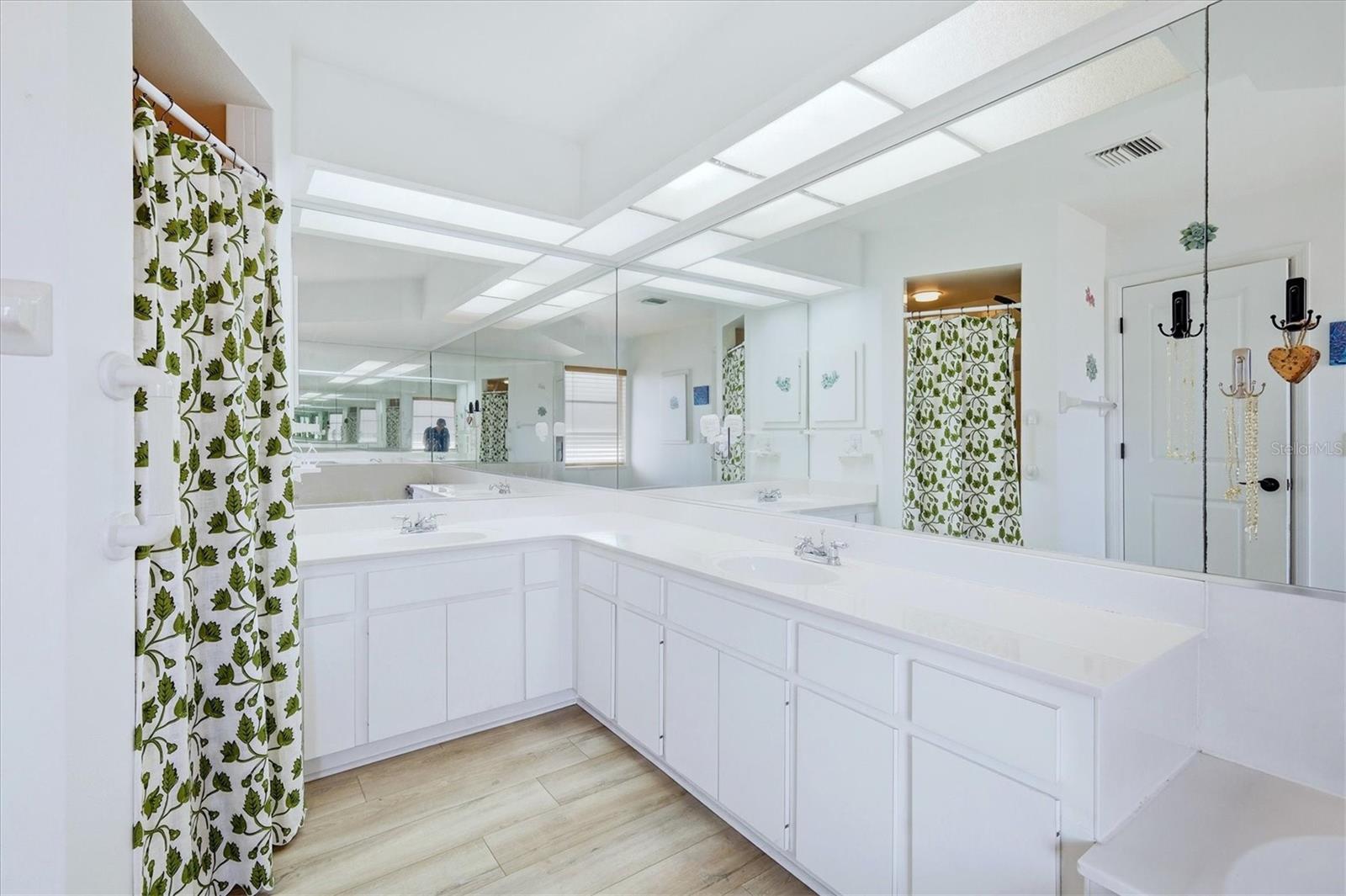 GULF VIEW ESTATES - Residential