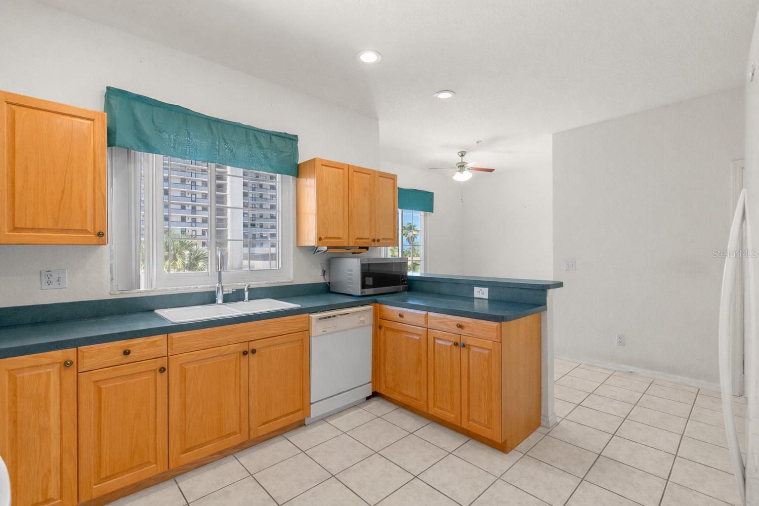 LONE PALM BEACH CONDO - Residential