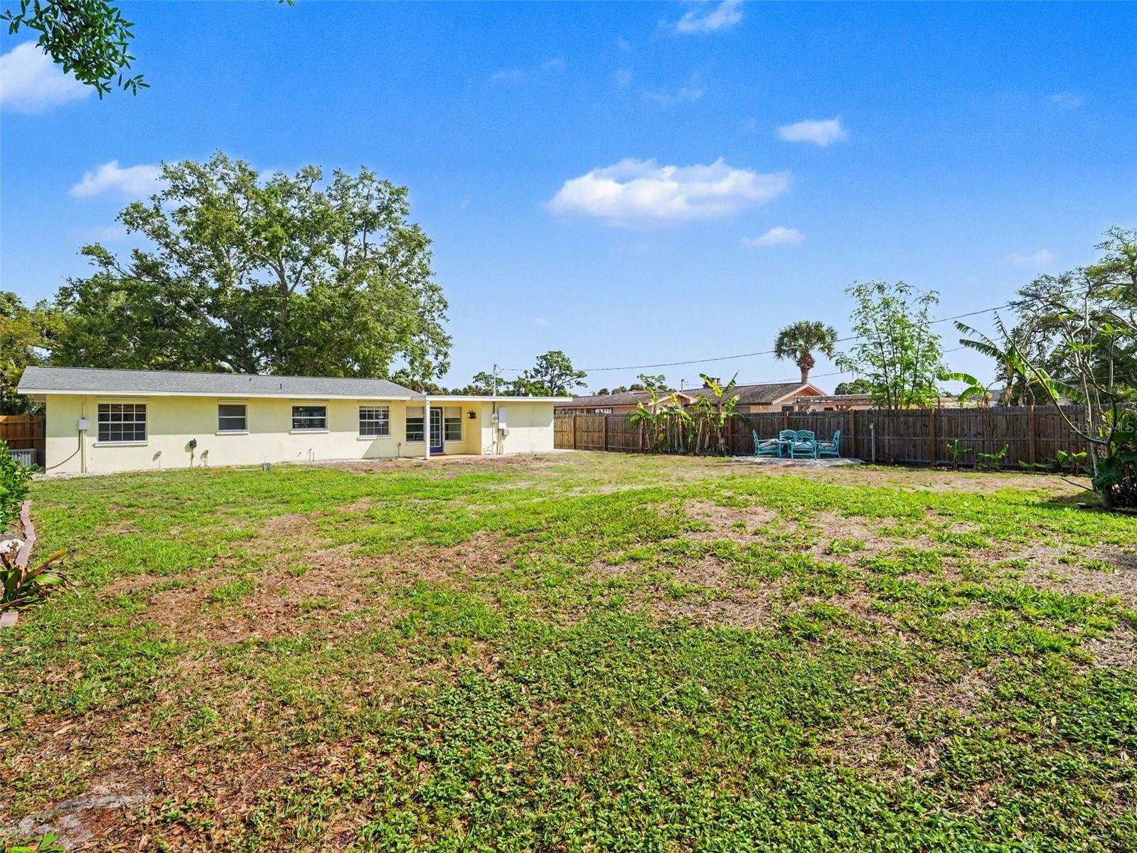 EAST VENICE - Residential