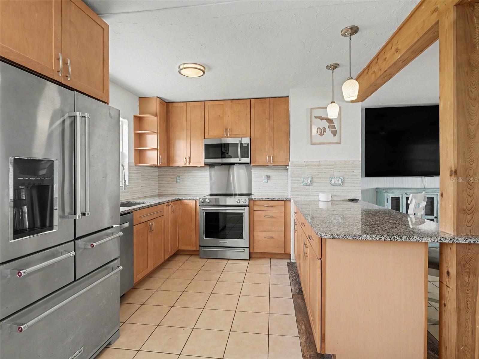 EAST VENICE - Residential