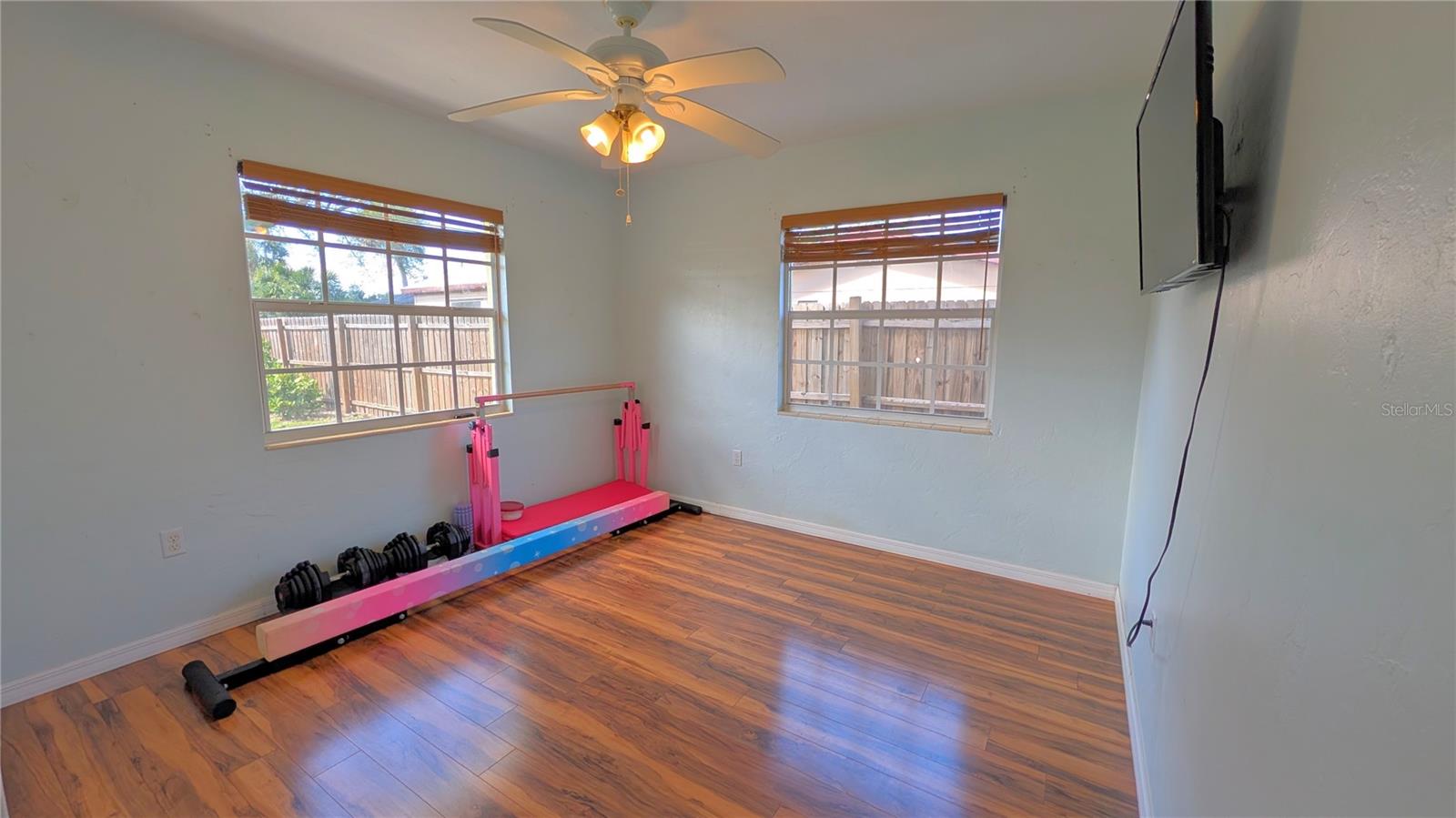 EAST VENICE - Residential