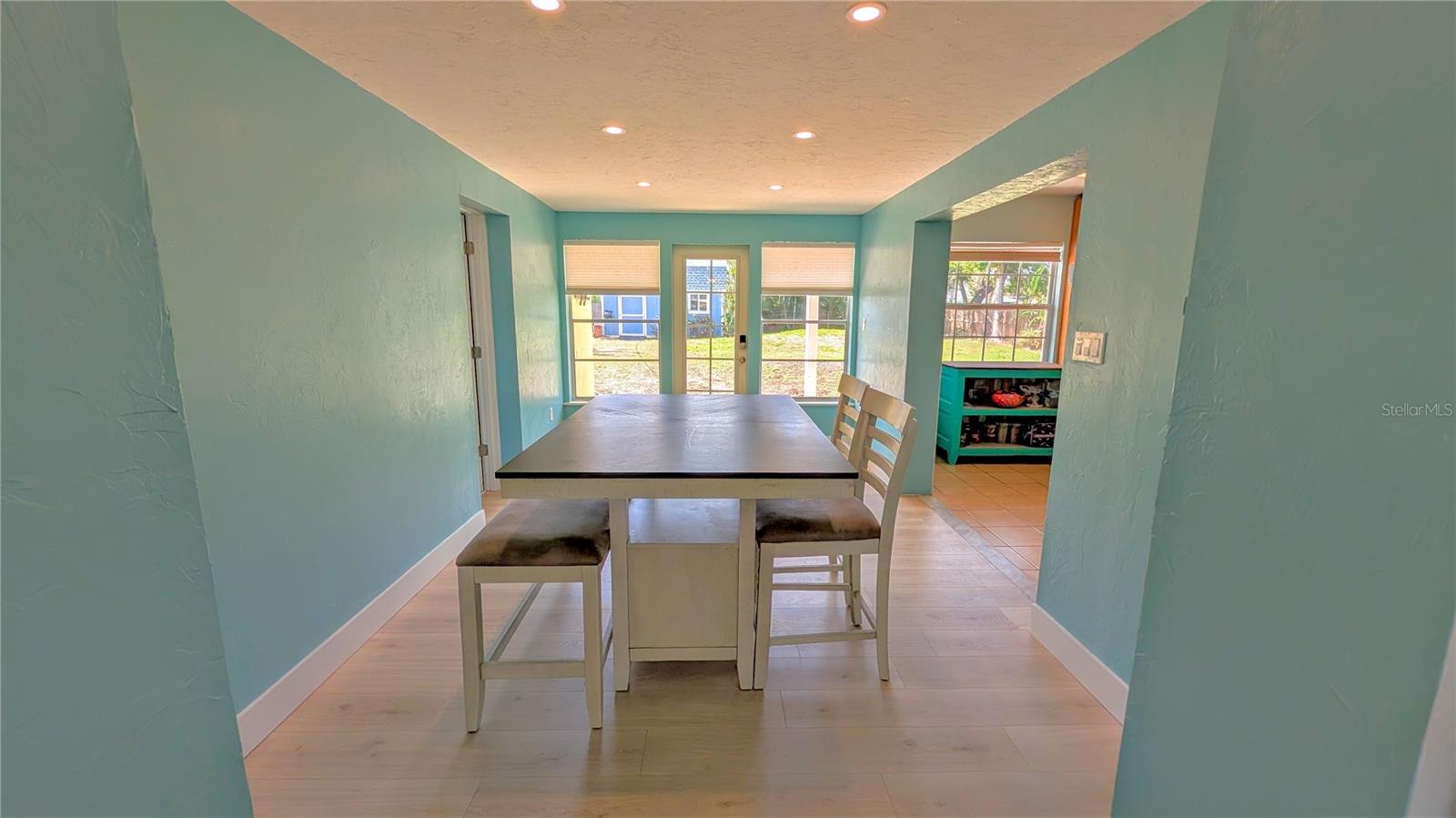 EAST VENICE - Residential