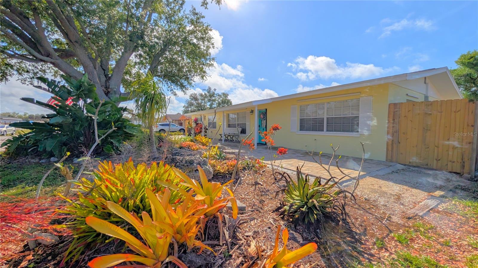 EAST VENICE - Residential