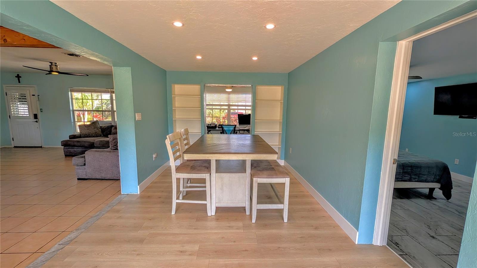 EAST VENICE - Residential