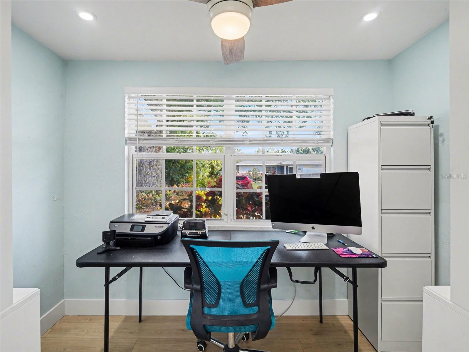 EAST VENICE - Residential