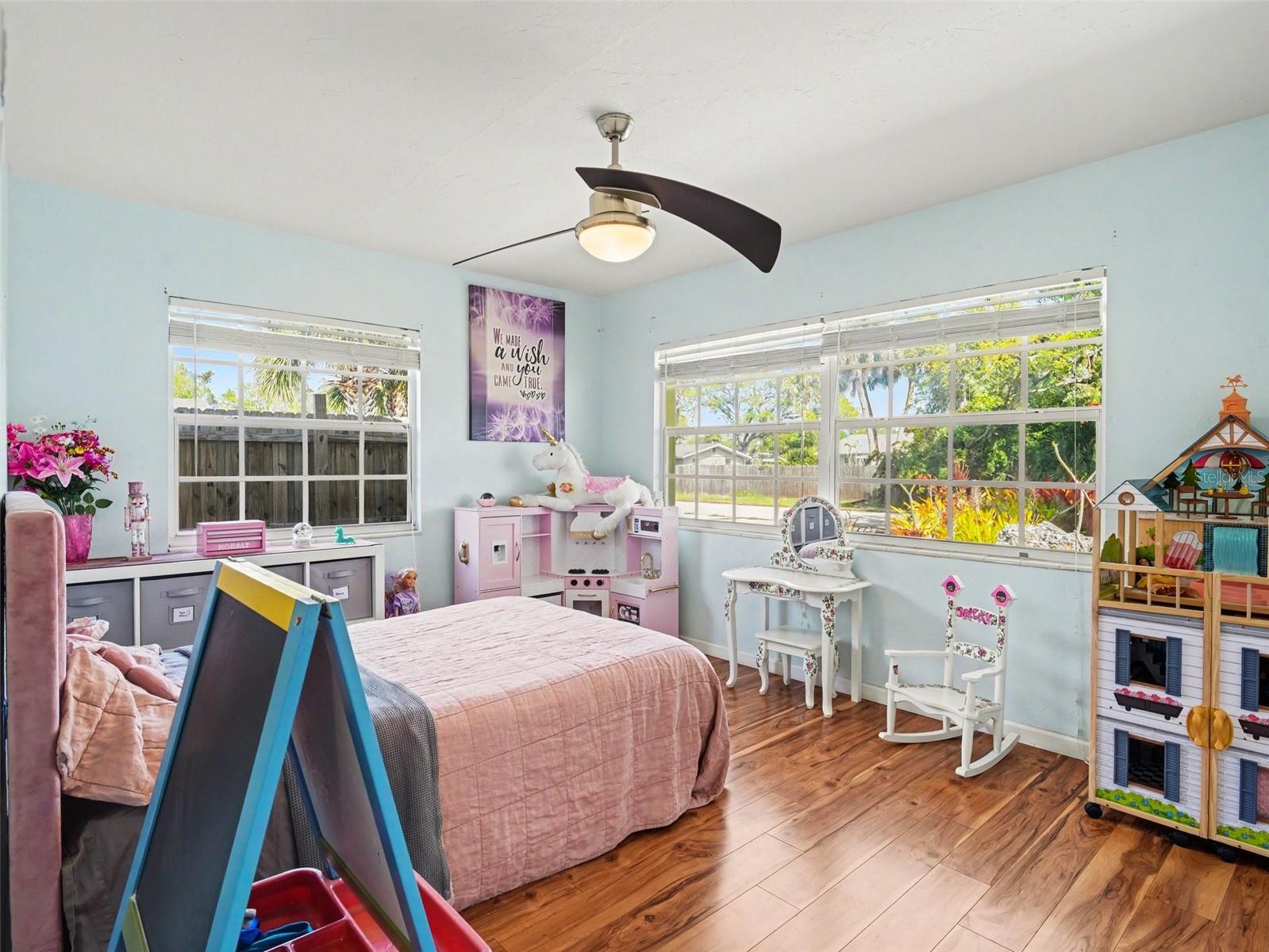 EAST VENICE - Residential