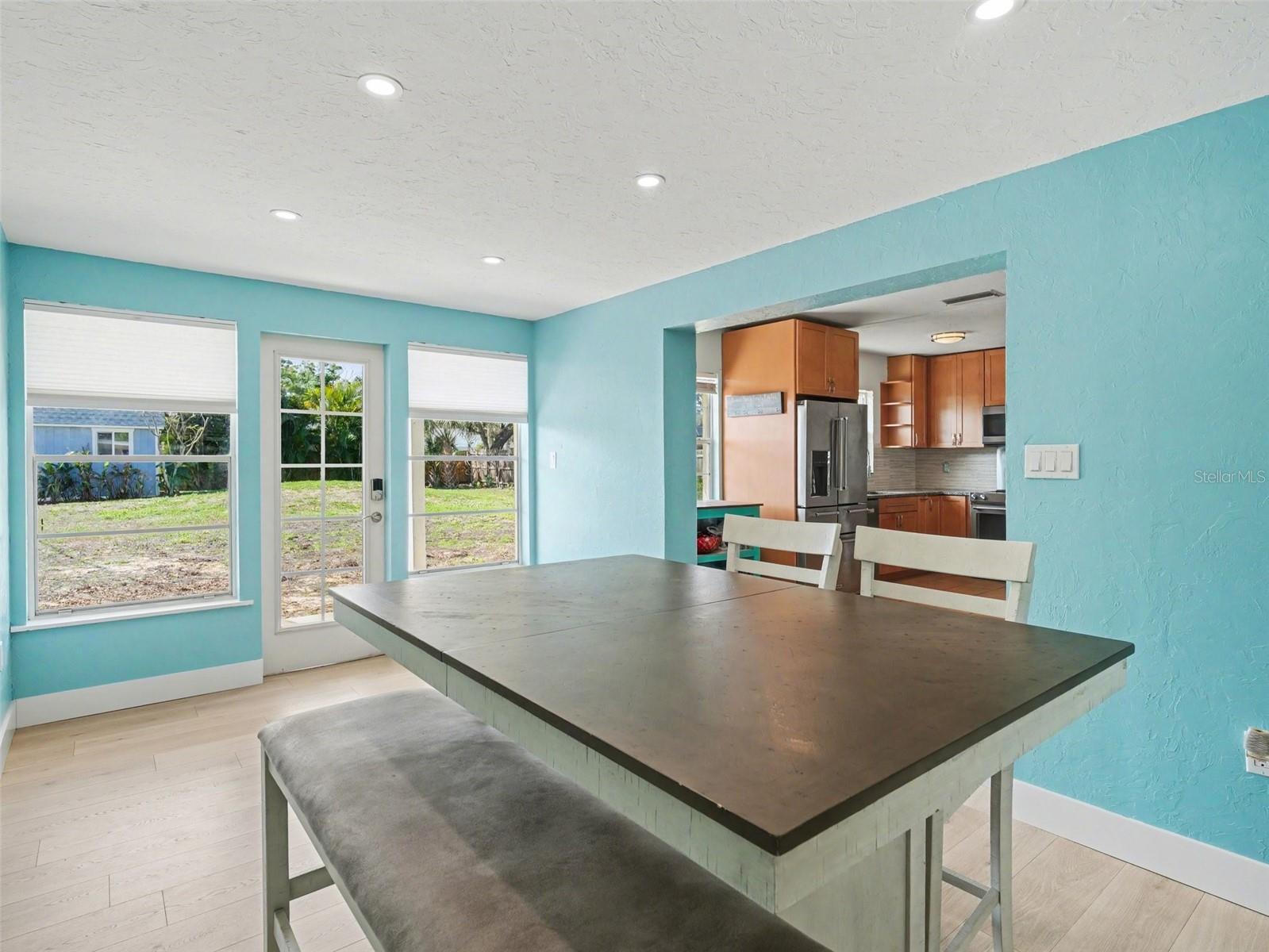 EAST VENICE - Residential