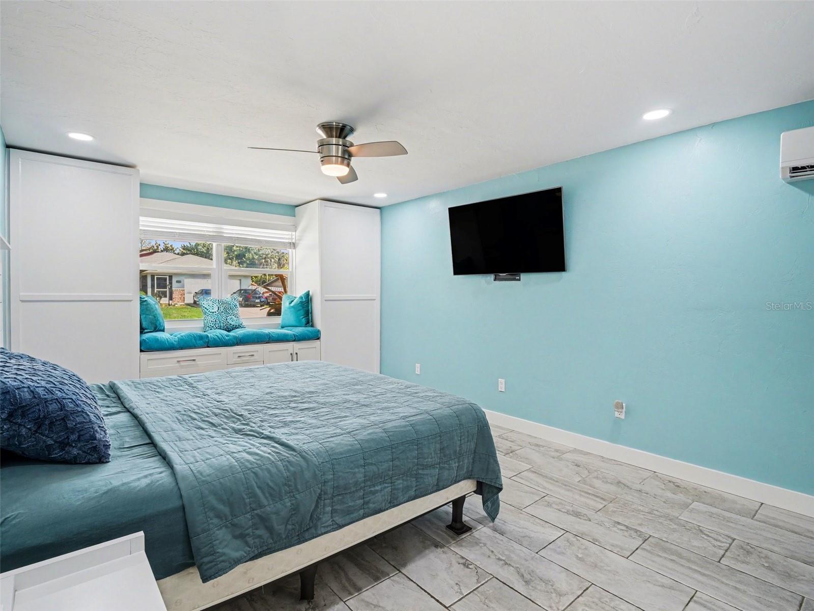 EAST VENICE - Residential