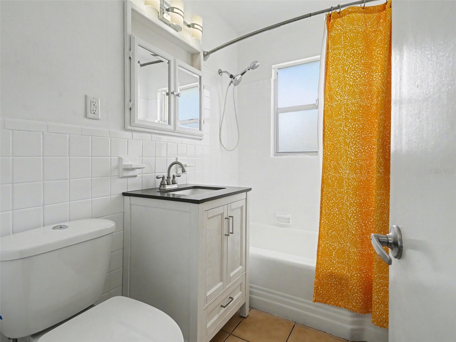 EAST VENICE - Residential