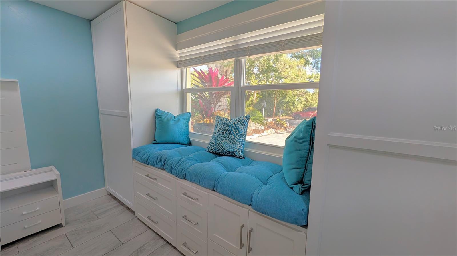 EAST VENICE - Residential