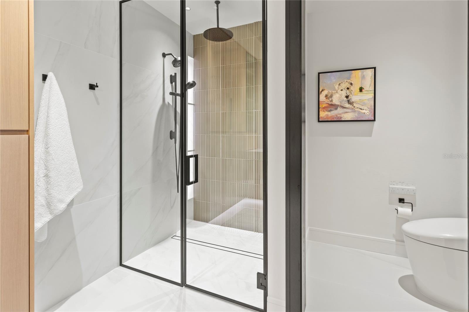 THE MOORINGS AT EDGEWATER IV - Residential Lease