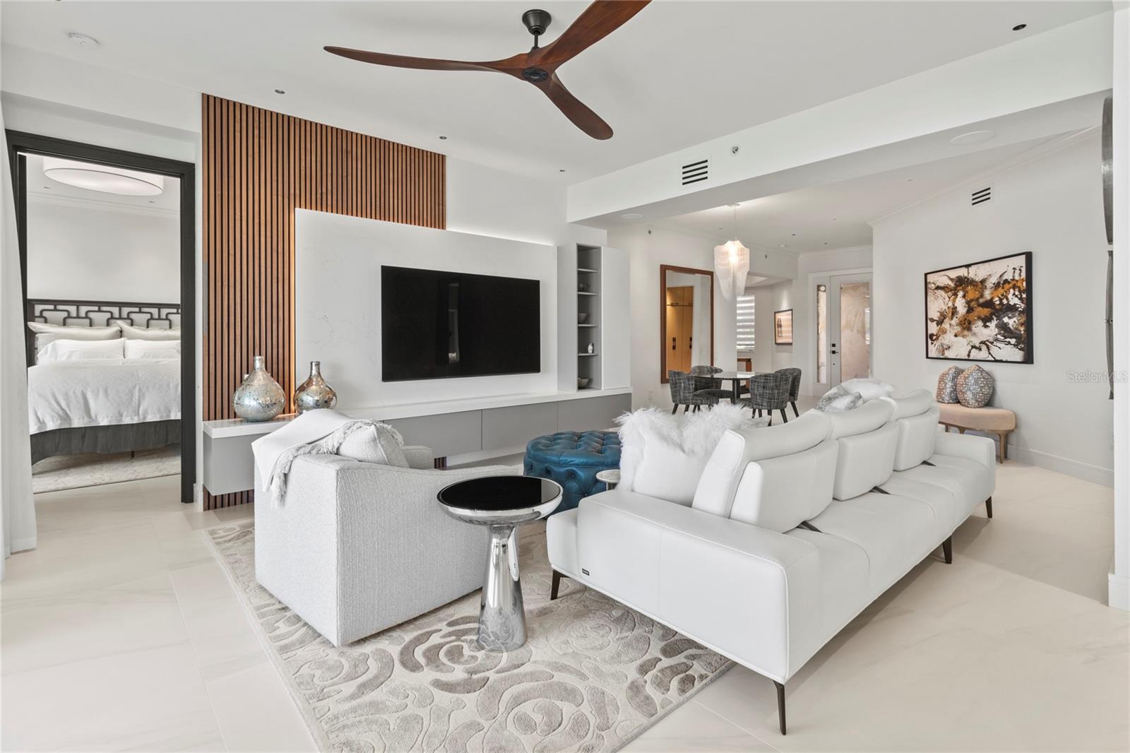 THE MOORINGS AT EDGEWATER IV - Residential Lease