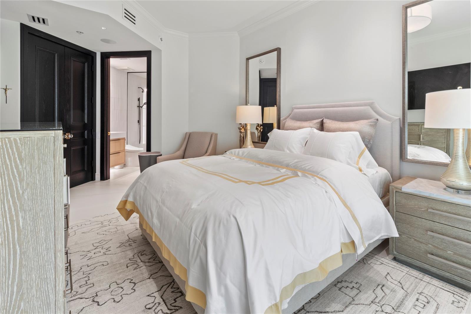 THE MOORINGS AT EDGEWATER IV - Residential Lease