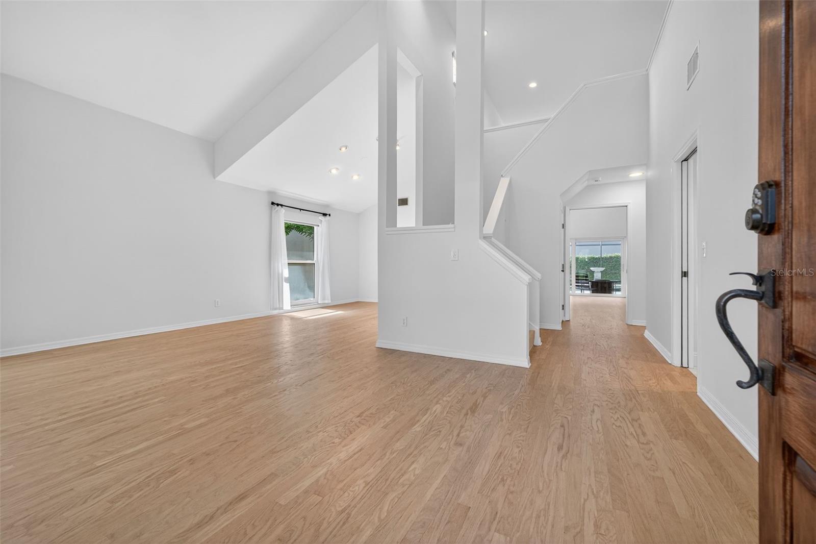 4404 W AZEELE STREET
