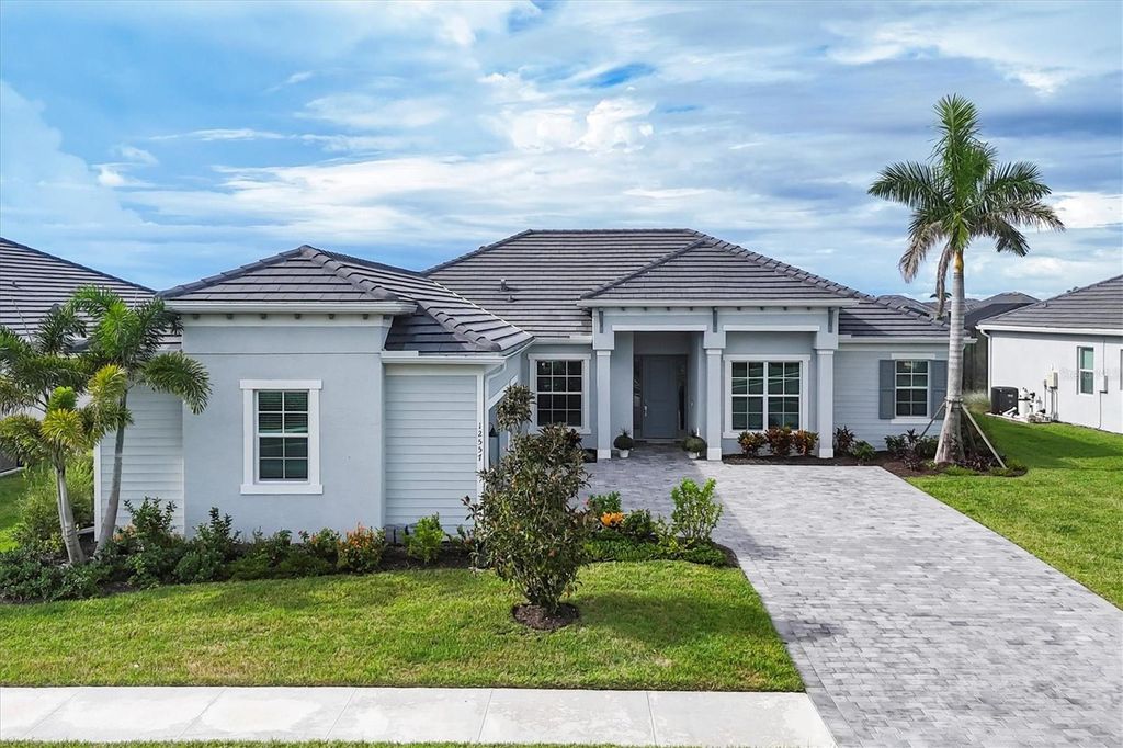 Photo of 12557 Galapagos Court, Venice, FL 34293 (MLS # N6140422)