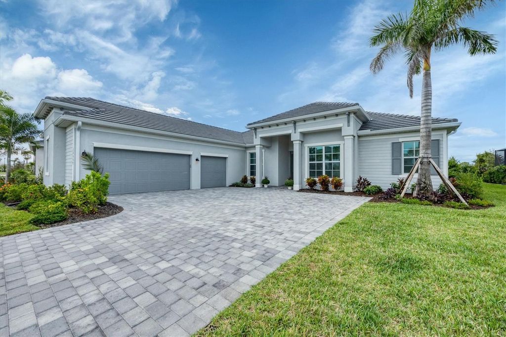 Photo of 12557 Galapagos Court, Venice, FL 34293 (MLS # N6140422)