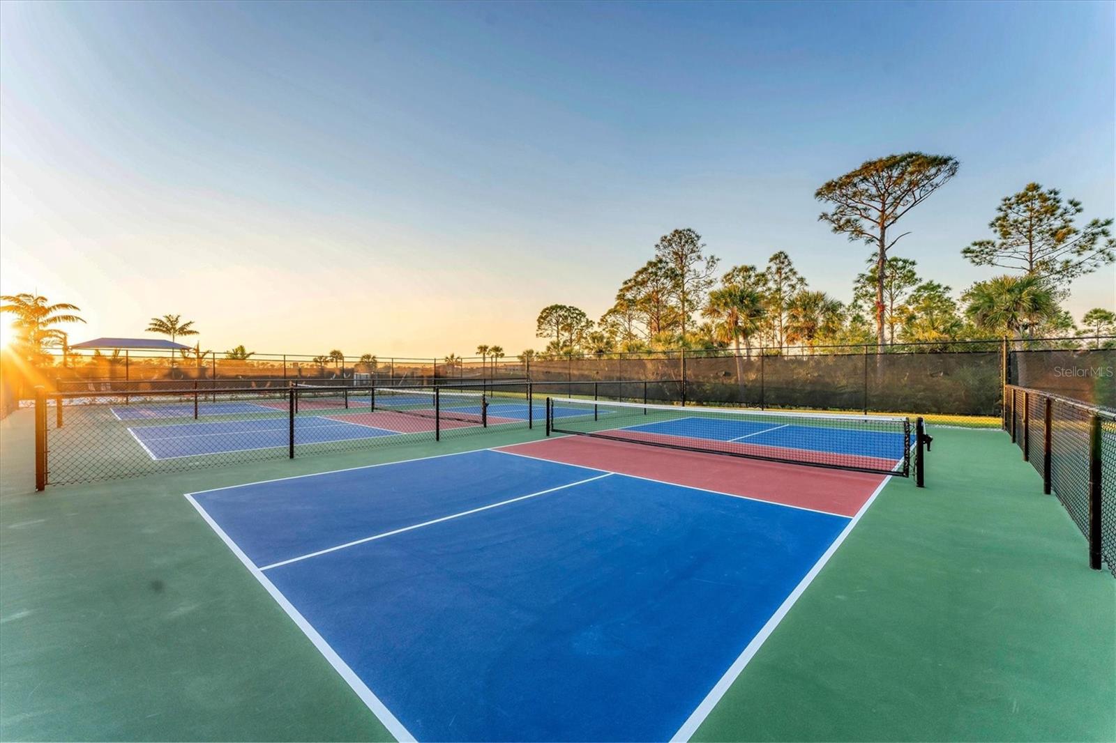 WELLEN PARK GOLF & COUNTRY CLUB - Residential