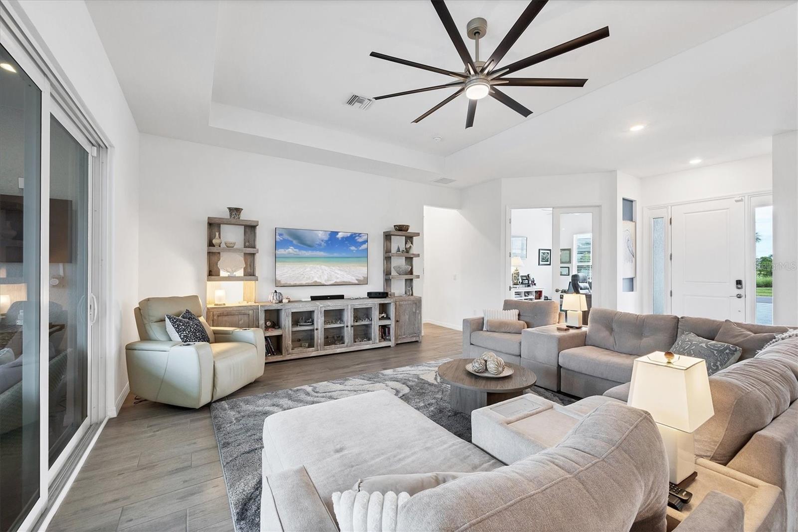WELLEN PARK GOLF & COUNTRY CLUB - Residential