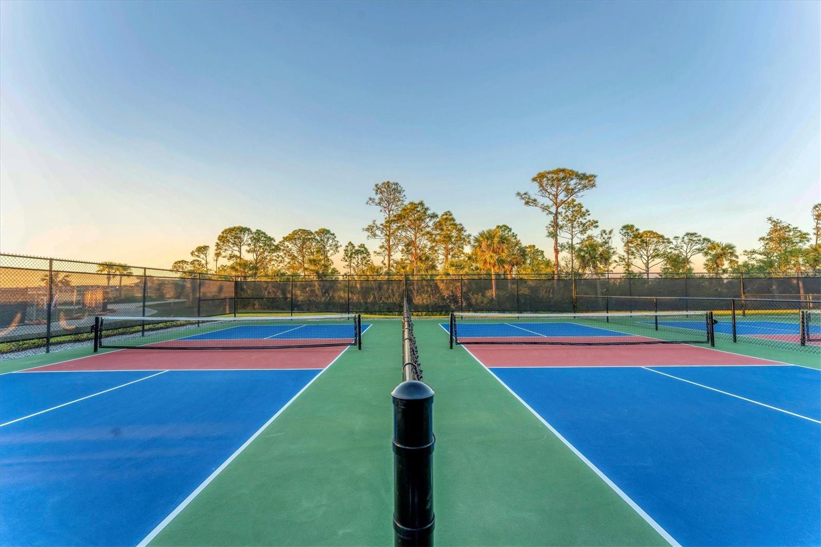 WELLEN PARK GOLF & COUNTRY CLUB - Residential