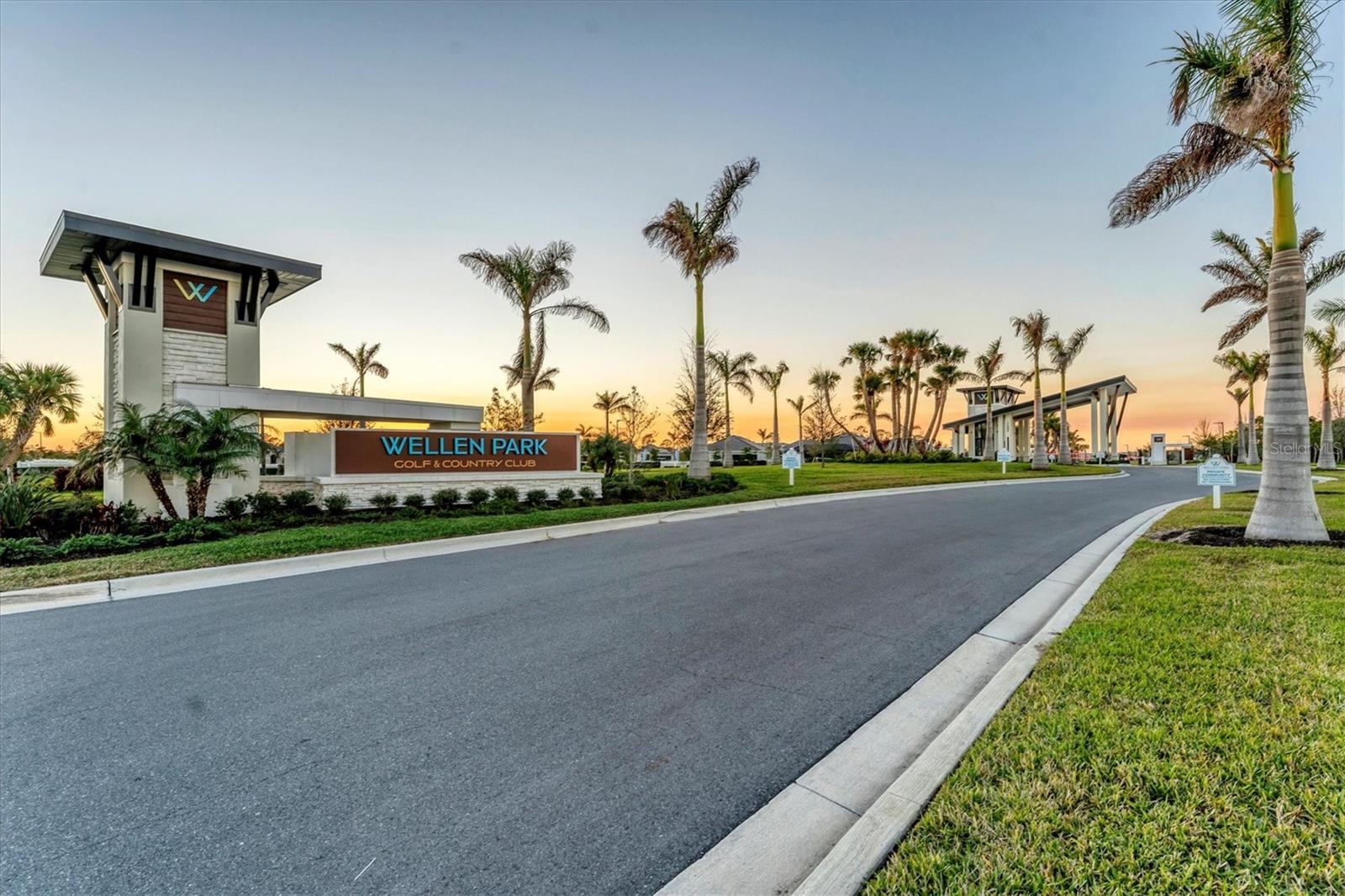 WELLEN PARK GOLF & COUNTRY CLUB - Residential