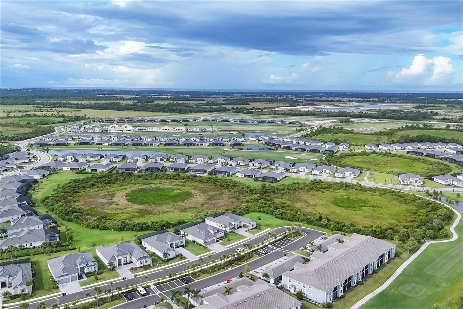 WELLEN PARK GOLF & COUNTRY CLUB - Residential
