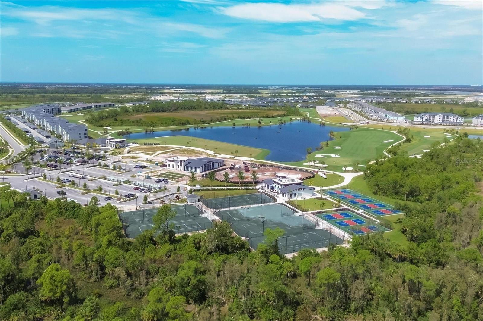 WELLEN PARK GOLF & COUNTRY CLUB - Residential
