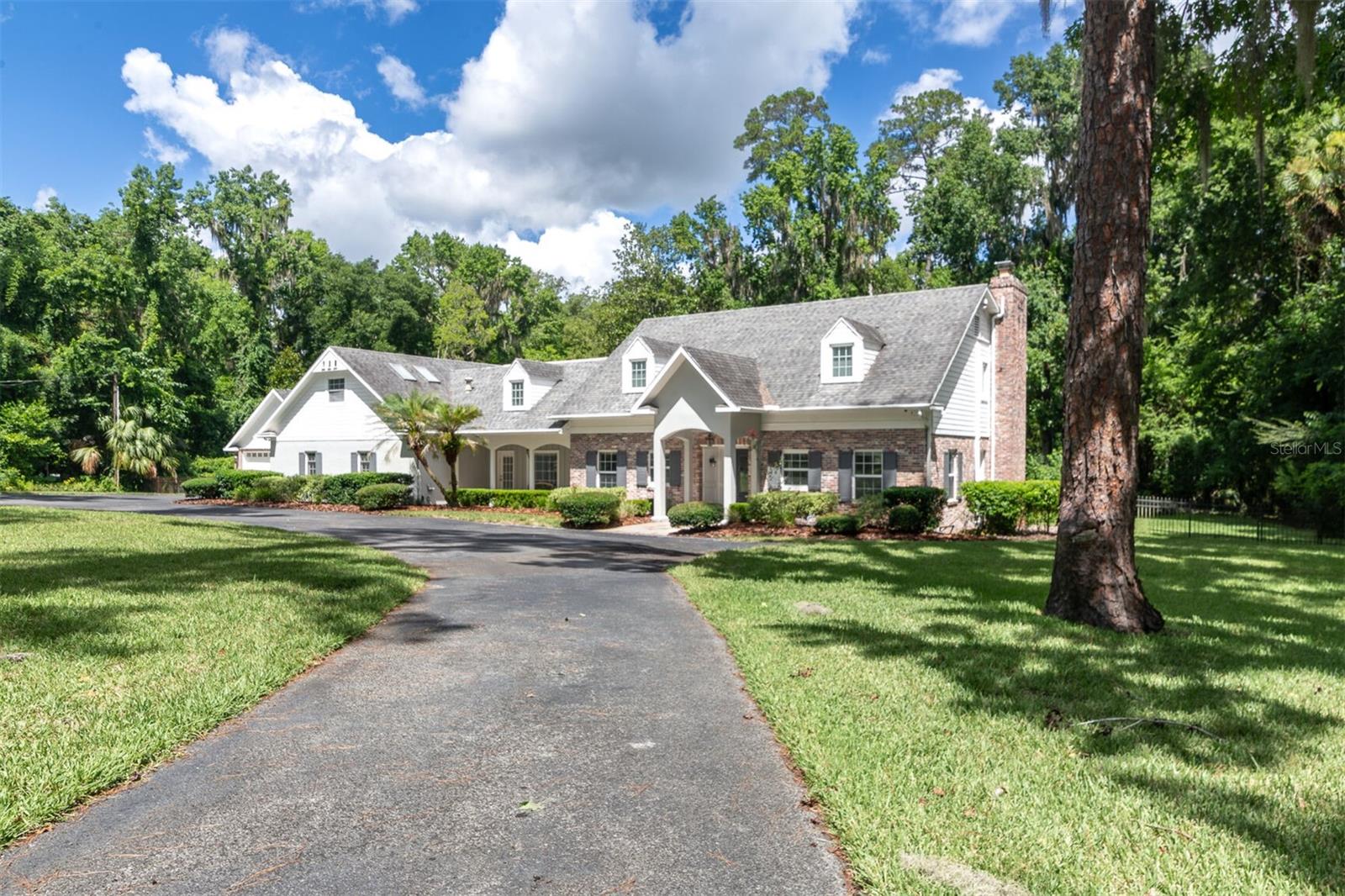 2506 SW 9TH DRIVE