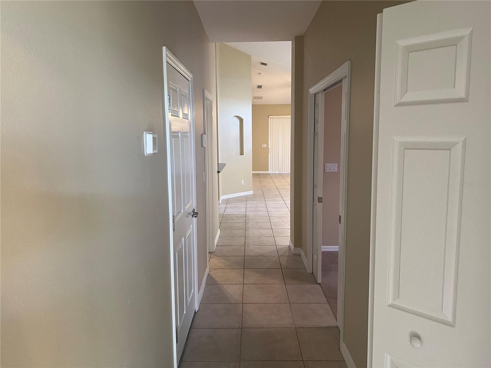 TRADITIONS PH 01 - Residential Lease