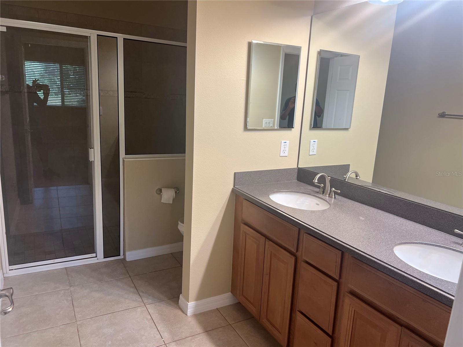 TRADITIONS PH 01 - Residential Lease