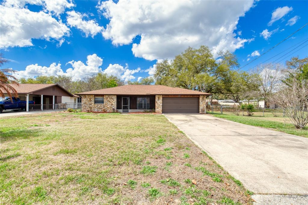 Photo of 27727 Lois Drive, Tavares, FL 32778 (MLS # V4947831)