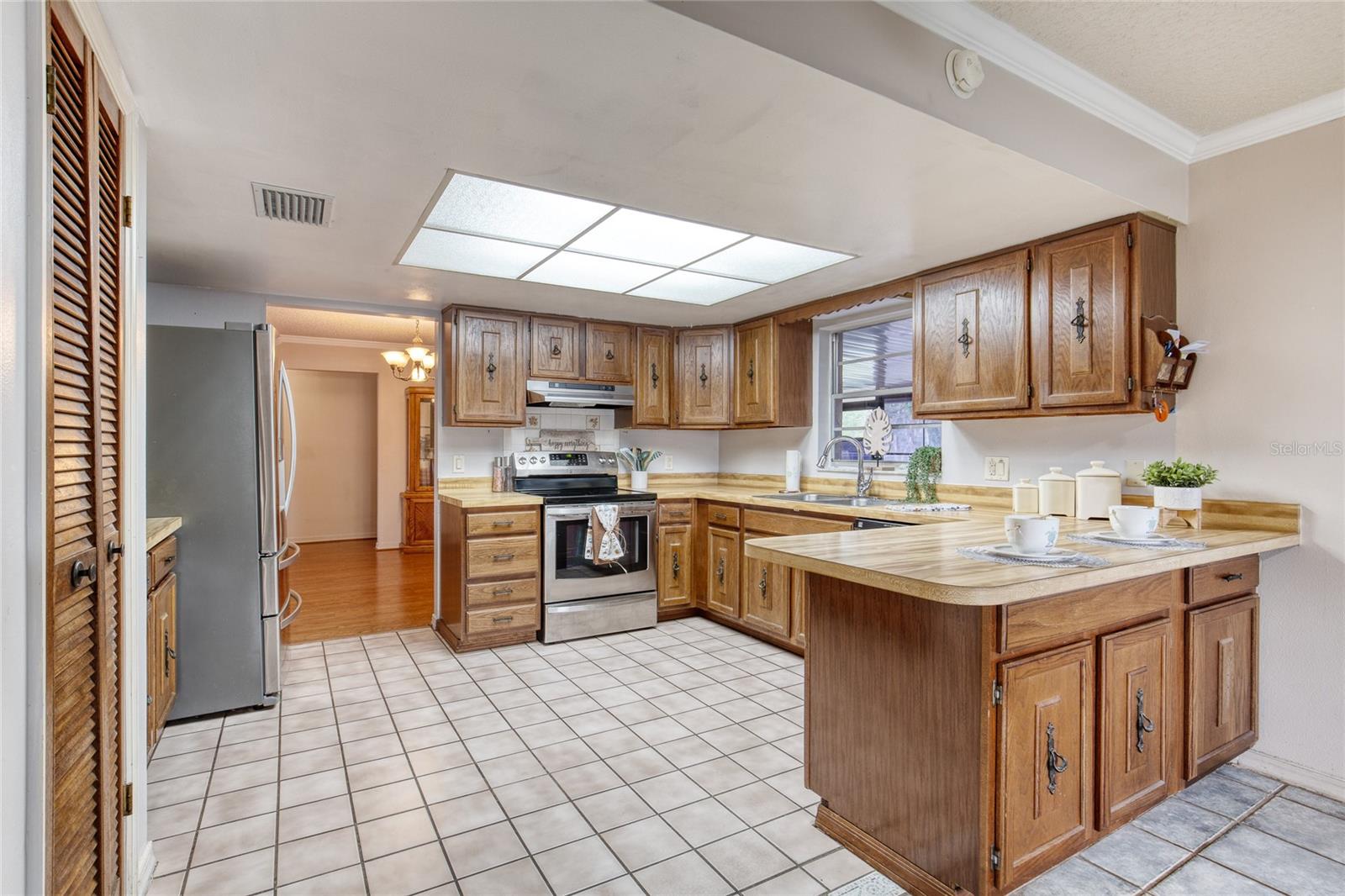 VENETIAN VILLAGE - Residential