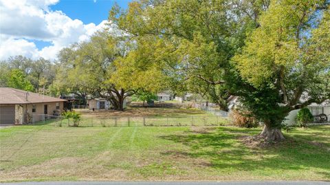 Photo of 27727 Lois Drive, Tavares, FL 32778 (MLS # V4947831)